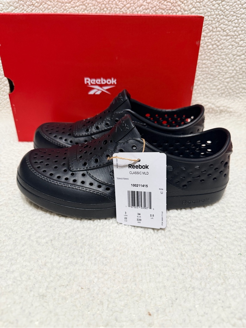 Reebok Classic MLD Kids Black Perforated Slip-On Loafers Size 3y